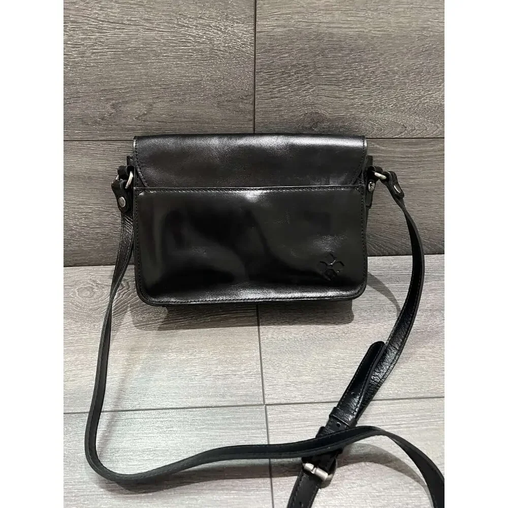 Patricia Nash Gradina Flap Leather Crossbody Black Bag A628413